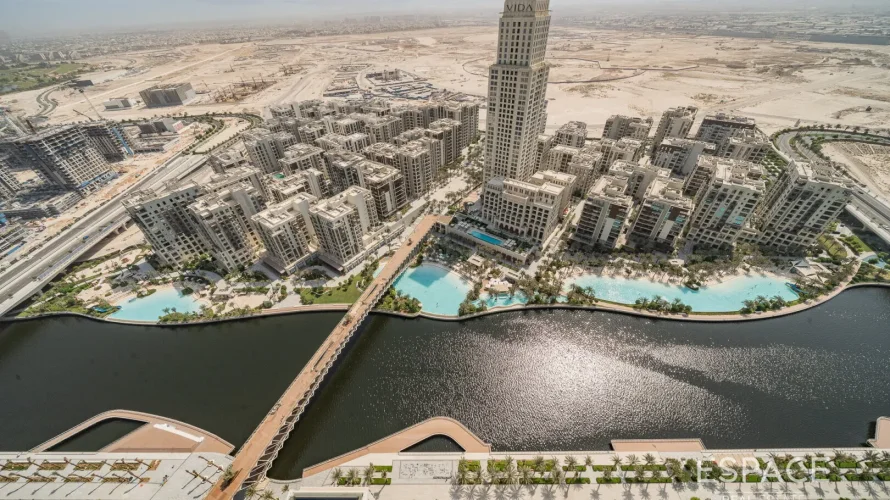 Apartamento de 3 dormitorios en Dubai Creek Harbour, UAE No. 204 № 2