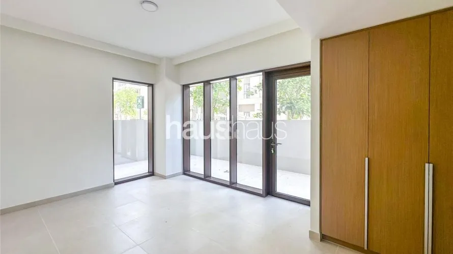 Apartamento de 3 dormitorios en Creek Beach, UAE No. 144 № 7