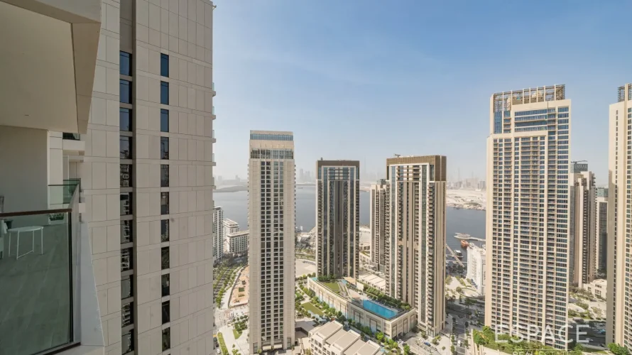 Apartamento de 3 dormitorios en Dubai Creek Harbour, UAE No. 204 № 1