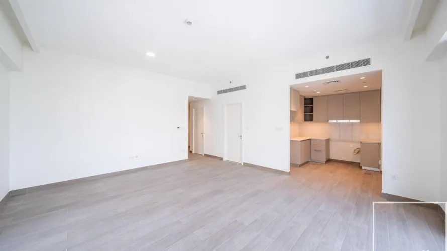 Apartamento de 3 dormitorios en Creek Beach, UAE No. 228 № 1