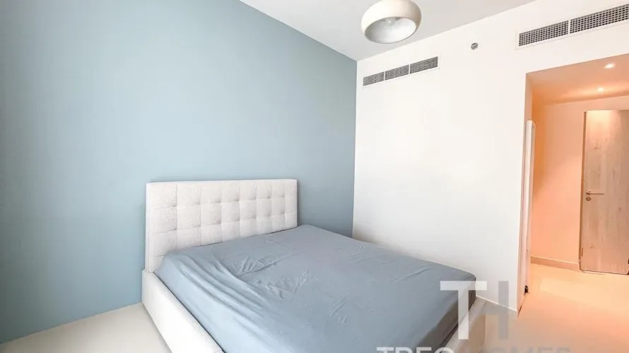 Apartamento de 3 dormitorios en The cove, UAE No. 122 № 4