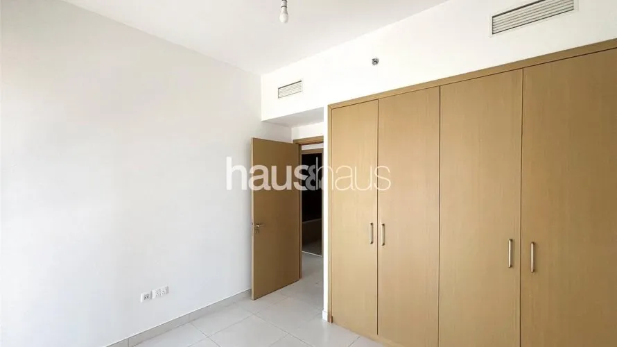 Apartamento de 3 dormitorios en Creekside 18, UAE No. 146 № 5