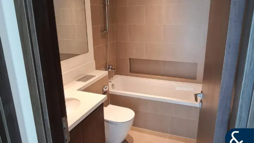 Apartamento de 3 dormitorios en Harbour Views 1, UAE No. 270 № 6