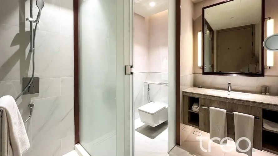 Apartamento de 2 dormitorios en Address Harbour Point, UAE No. 327 № 4