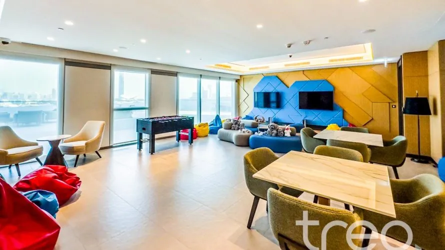 Apartamento de 2 dormitorios en Address Harbour Point, UAE No. 327 № 5