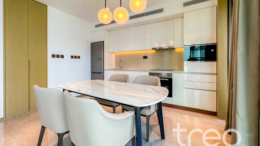 Apartamento de 2 dormitorios en Address Harbour Point, UAE No. 327 № 9