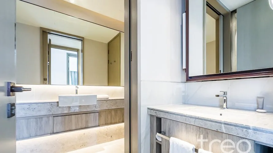 Apartamento de 2 dormitorios en Address Harbour Point, UAE No. 329 № 5