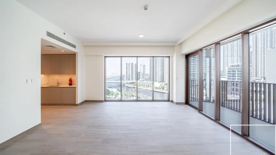 Apartamento de 3 dormitorios en Creek Beach, UAE No. 420 № 6