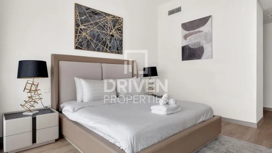 Apartamento de 2 dormitorios en The Grand, UAE No. 492 № 2
