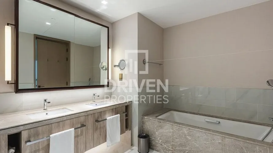 Apartamento de 2 dormitorios en Address Harbour Point, UAE No. 452 № 4