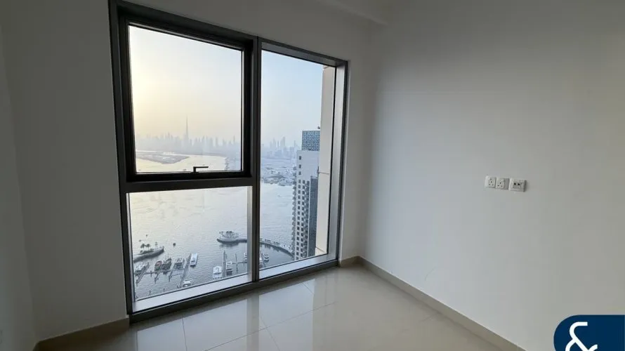 Appartement de 2 chambres à Harbour Views 2, UAE No. 220 № 7