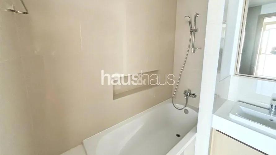 Appartement de 3 chambres à Creekside 18, UAE No. 146 № 8