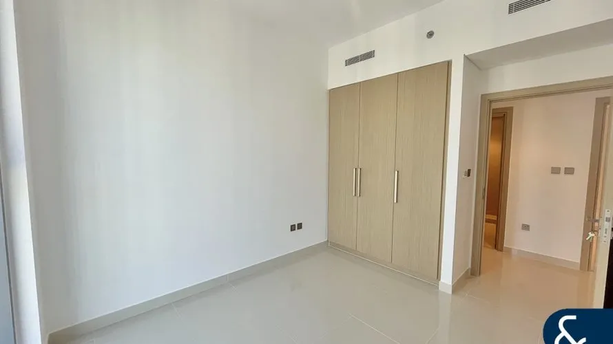 Appartement de 3 chambres à 17 Icon Bay, UAE No. 266 № 7