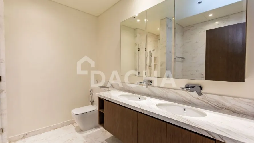 Appartement de 3 chambres à Harbour Views 1, UAE No. 303 № 4
