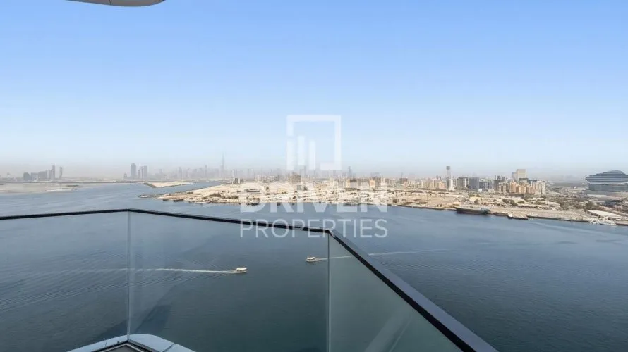 Appartement de 2 chambres à Address Harbour Point, UAE No. 359