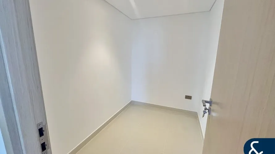 3 bedrooms apartment for sale, 17 Icon Bay, Dubai Creek Harbour (The Lagoons), Dubai, UAE No. 266 № 11